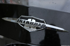 Suzuki C1500T kuva Intruder-tekstistä