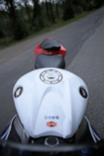 Honda CBR1000RR Fireblade – Salonkikelpoinen Supersport