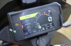 KTM 890 Adventure R – Metsäpolkujen valtias