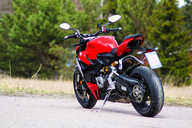 Ducati Streetfighter V2 – Pykälän verran pienempi paholainen