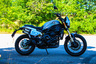 Benelli Leoncino 800 Trail – Hiekkateiden tyyliniekka