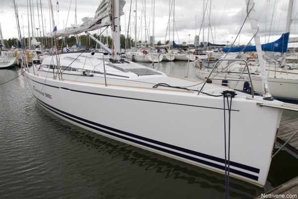 Arcona 380 on perhecruiserin arkkityyppi