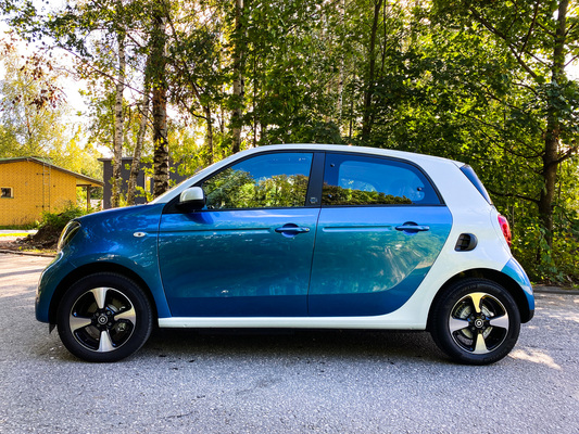 Smart EQ ForFour – Pienesti sähköllä Smart EQ ForFour – Pienesti sähköllä