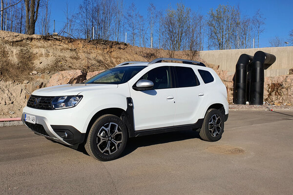 Dacia Duster - Huonon tien taitaja Dacia Duster - Huonon tien taitaja