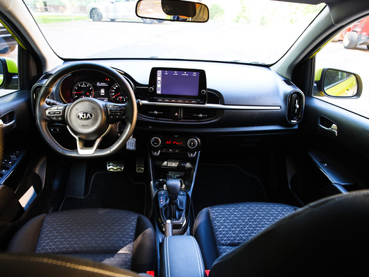 Kia Picanto X-Line – Pikkuauto täynnä varusteita