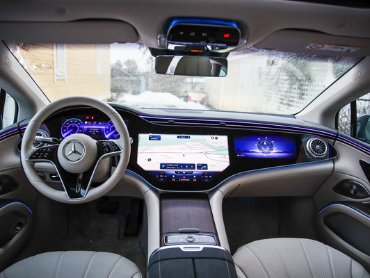 Mercedes-Benz EQS – Kutsuvat maailman parhaaksi