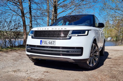 Range Rover - luksusmaasturi edustuskäyttöön ja tarvittaessa maastoon