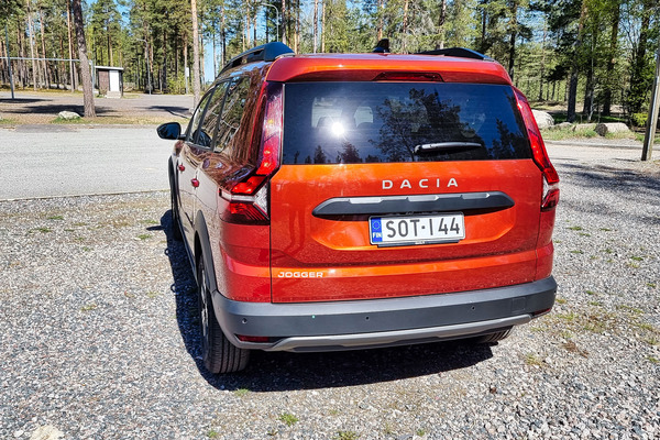 Dacia Jogger - paljon edullista tilaa perheautoiluun Dacia Jogger - paljon edullista tilaa perheautoiluun