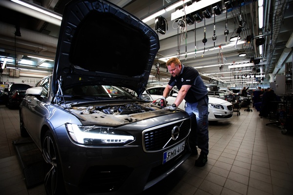 Lähes uudenveroinen Volvo kattavalla takuulla - ja ilman odottelua