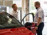 "Kaiken ytimessä on asiakkaan kuunteleminen”  - Toyota Professional pitää yrityksen pyörät pyörimässä