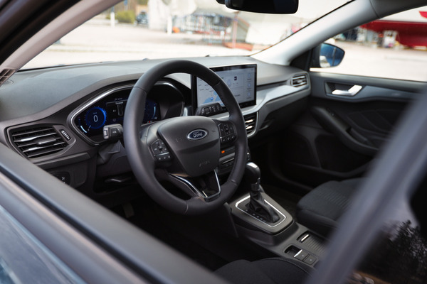 Ford Focus Active Wagon - mökkiteiden perusfarmari