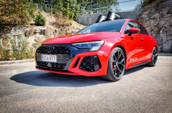Audi RS 3 - polttomoottoriauto hyökkää kuin hyeena
