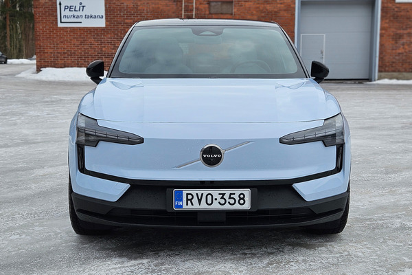 Koeajo: Volvo EX30 - Pieni sähköauto rekisteröintien kärkeen Koeajo: Volvo EX30 - Pieni sähköauto rekisteröintien kärkeen