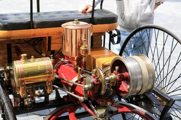 Koeajo: Benz Patent-Motorwagen - Kuluttaa enemmän vettä kuin bensiiniä Koeajo: Benz Patent-Motorwagen - Kuluttaa enemmän vettä kuin bensiiniä