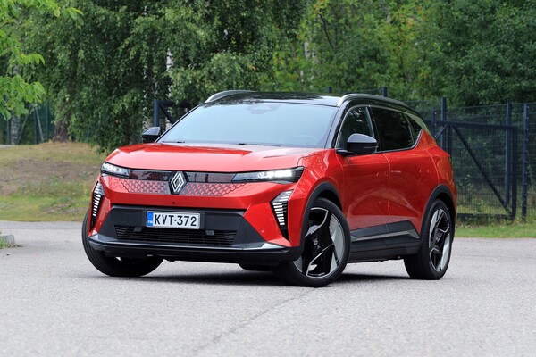Koeajo: Renault Scenic E-Tech – Lähes täydellinen suoritus