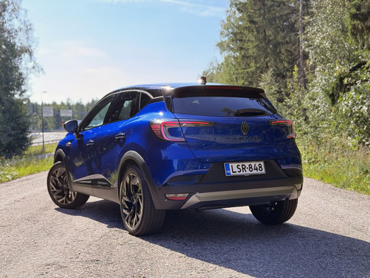 Koeajo: Renault Captur e-Tech – Näppärä katumaasturi Koeajo: Renault Captur e-Tech – Näppärä katumaasturi