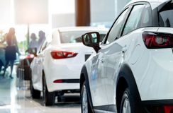 Auto vaihtuu, mutta miksi ja miten? Näin suomalainen ostaa autonsa