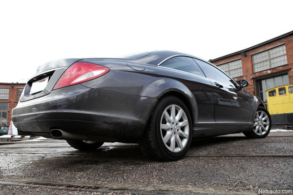 Mercedes-Benz CL 500: Erilainen herrasmiesauto