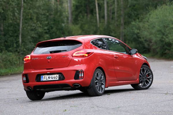 Kia Cee'd GT – Hot Hatch -luokan uusin tulokas Kia Cee'd GT – Hot Hatch -luokan uusin tulokas