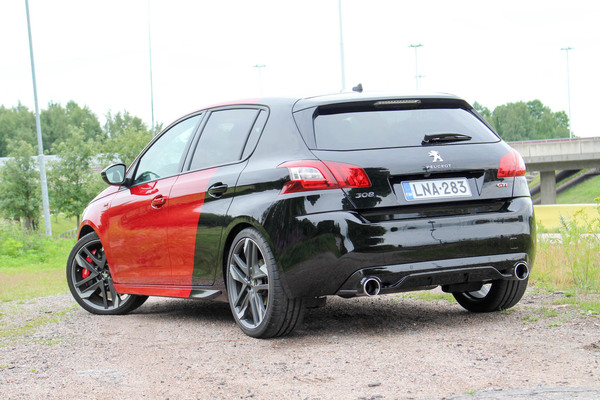 Peugeot 308 GTI – Leijonakuningas Peugeot 308 GTI – Leijonakuningas