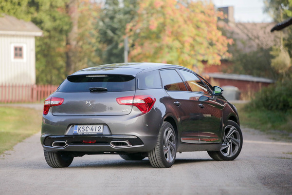 DS 5 – Irti isoveljen ikeestä DS 5 – Irti isoveljen ikeestä