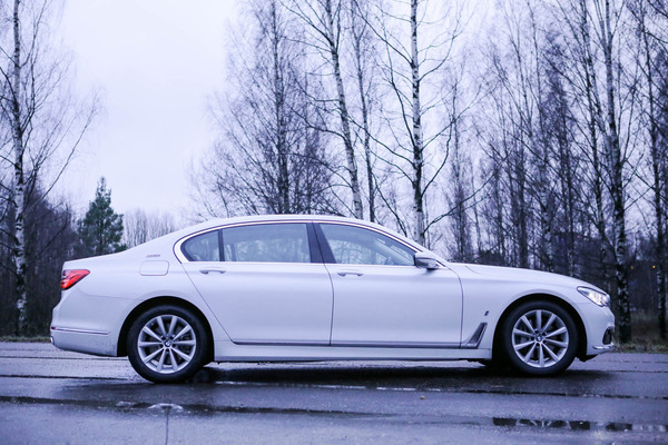BMW 740 Le – Kun koolla on väliä BMW 740 Le – Kun koolla on väliä