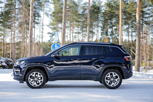 Jeep Compass – Kaskai-luokan karskimpi kaveri Jeep Compass – Kaskai-luokan karskimpi kaveri