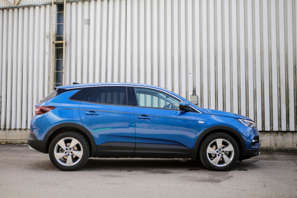 Opel Grandland X – Saksan ranskalaisin katumaasturi Opel Grandland X – Saksan ranskalaisin katumaasturi