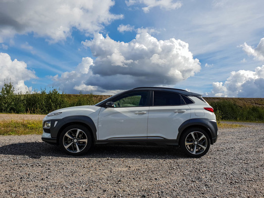 Hyundai Kona – Pirtsakka pikkuvesseli Hyundai Kona – Pirtsakka pikkuvesseli