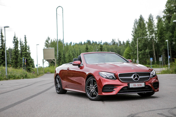 Mercedes-Benz E 350 Cabriolet – Ei ujoille Mercedes-Benz E 350 Cabriolet – Ei ujoille