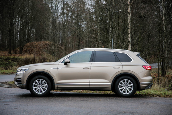 Volkswagen Touareg – Rakkaudesta muhkeaan dieseliin Volkswagen Touareg – Rakkaudesta muhkeaan dieseliin