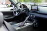 Mazda MX-5 = avoauto + urheiluauto = 30 000 €