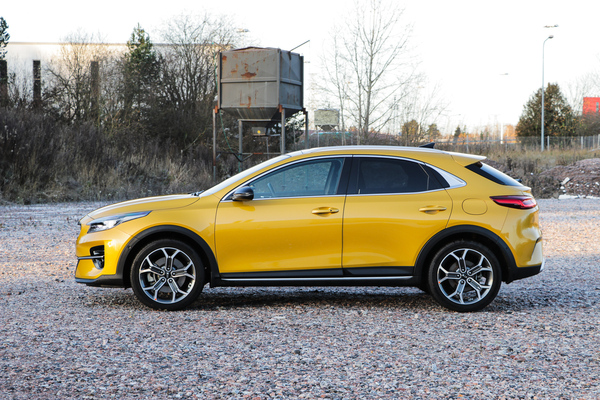 Kia XCeed – Karkki sisältä ja ulkoa