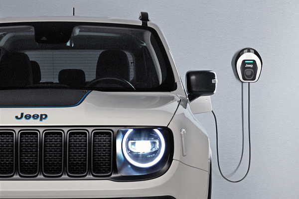 Jeepin uudet ladattavat hybridit: Renegade ja Compass 4xe Jeepin uudet ladattavat hybridit: Renegade ja Compass 4xe